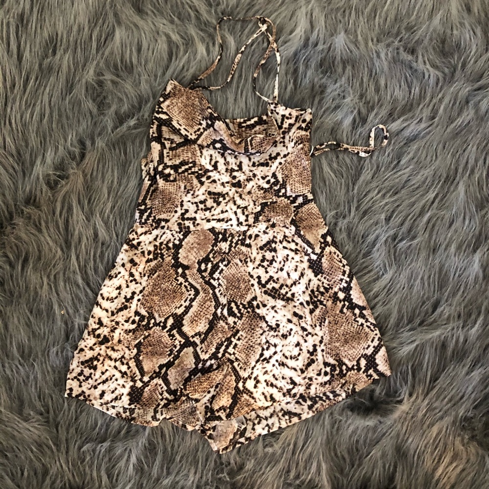 NastyGal Snakeprint Romper🐍🤎